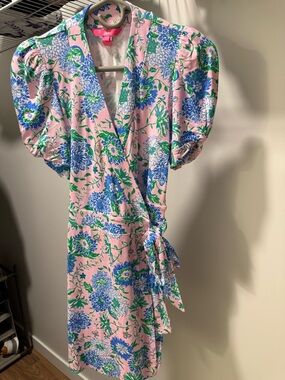 Lilly Pulitzer  Pink Floral Wrap romper with Blue & Green Print size Xs